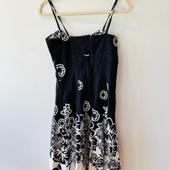 Black and White Floral Midi Sundress, Boutique European Brand, Size 4 - Picture 3 of 7